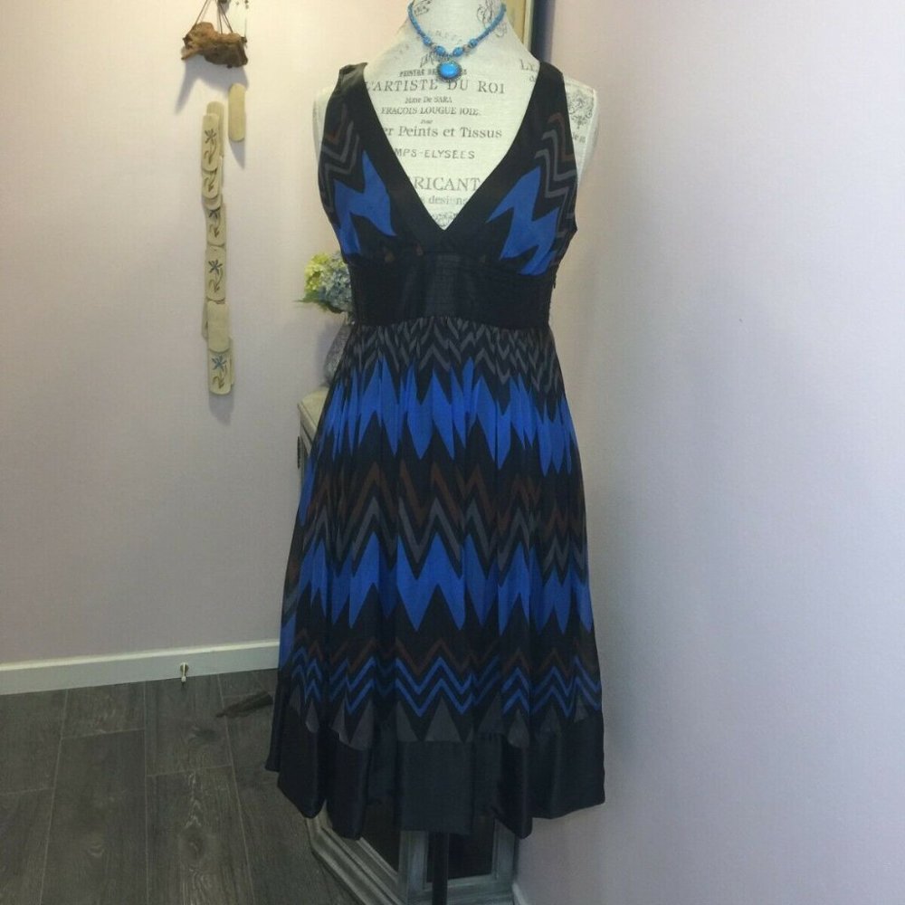 Size M Zara Blue Brown Zig Zag Chevron Silk Dress V Neck Sleeveless Summer Retro